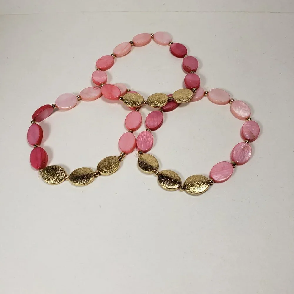 Set of 3 Textured Gold Tone Pink Shell Beaded Stretch Bracelets Stylish Jewelry